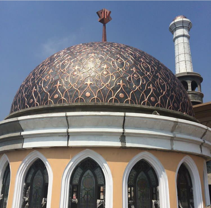 pengrajin kubah tembaga
