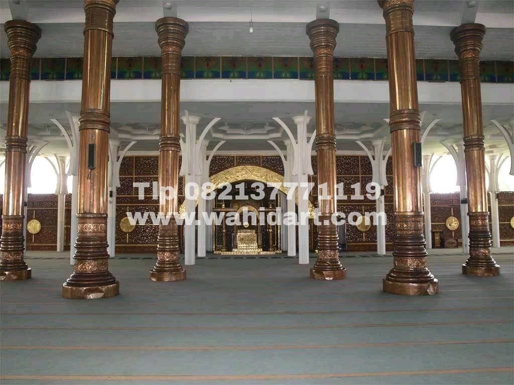 ornamen tembaga dan kuningan