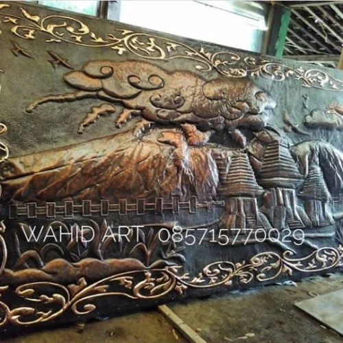 motif relief tembaga